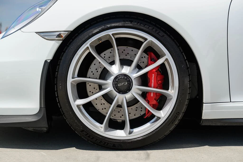 2015 Porsche 991 GT3 - Image 18 of 31