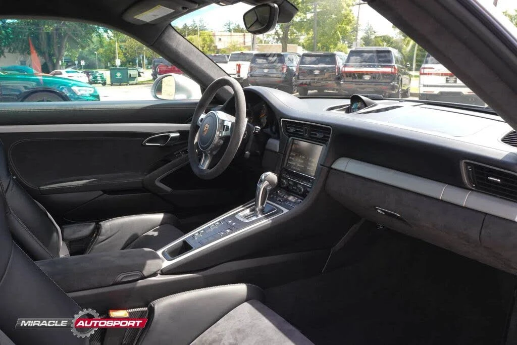 2015 Porsche 991 GT3 - Image 29 of 31