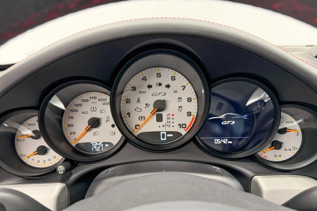 2015 Porsche 991 GT3 - Image 21 of 31