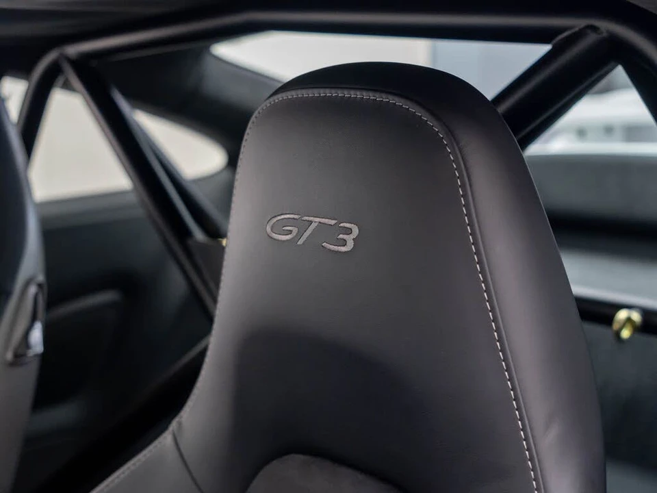 2015 Porsche 991 GT3 - Image 19 of 31