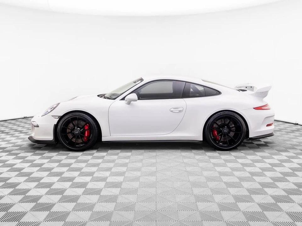 2015 Porsche 991 GT3 - Image 2 of 31