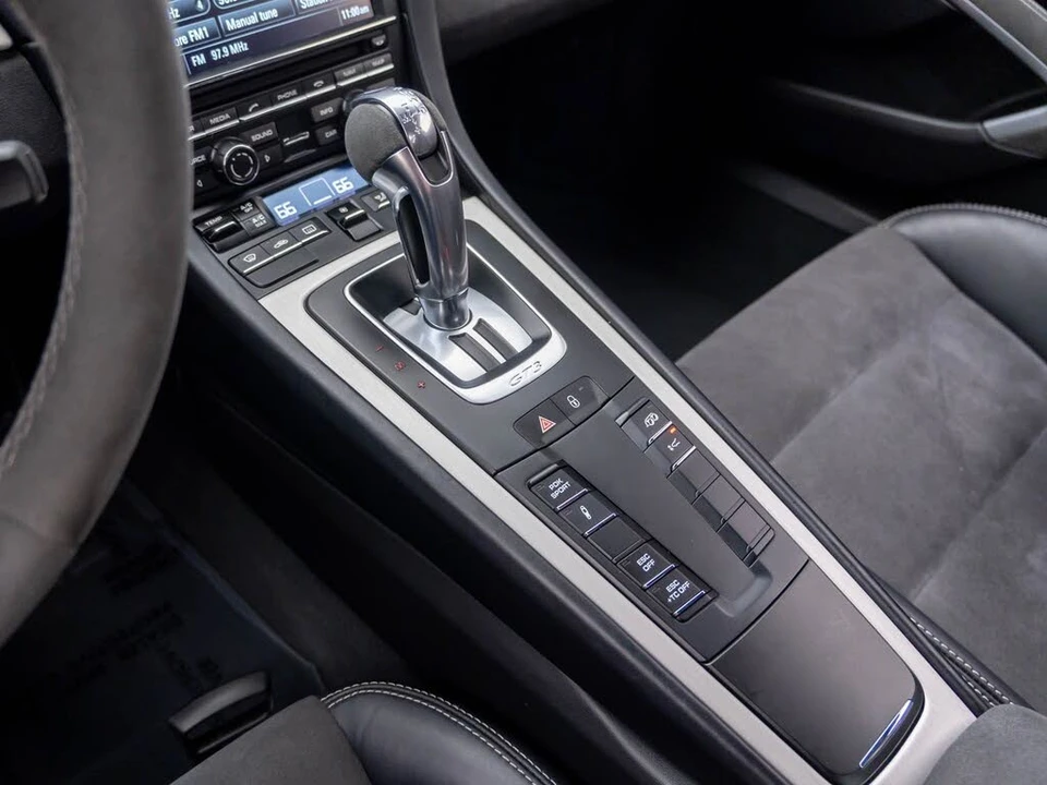 2015 Porsche 991 GT3 - Image 23 of 31