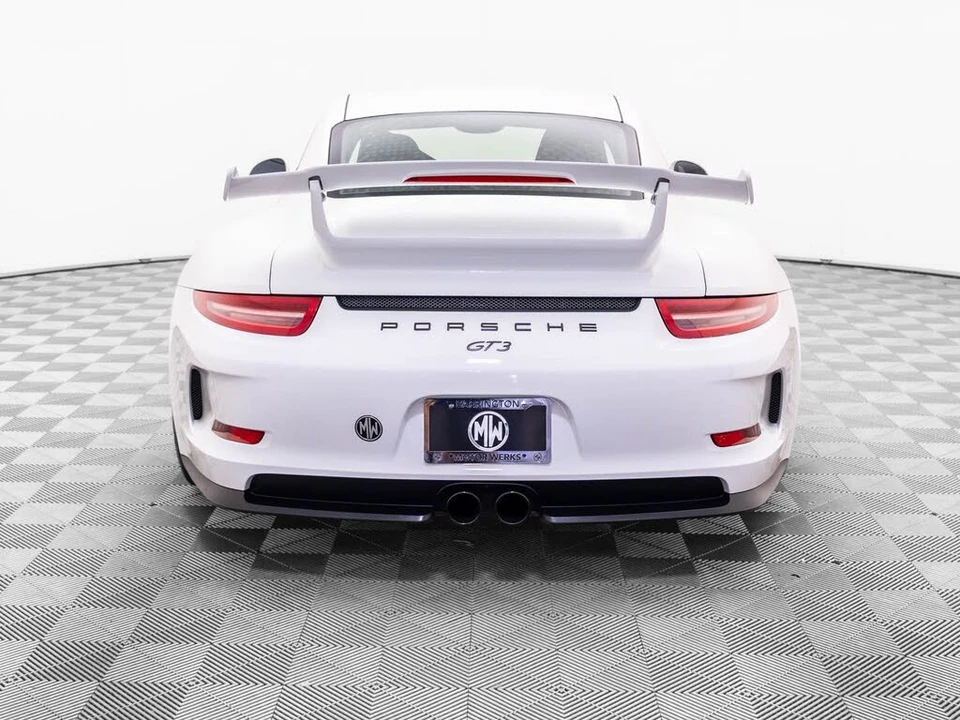 2015 Porsche 991 GT3 - Image 10 of 31