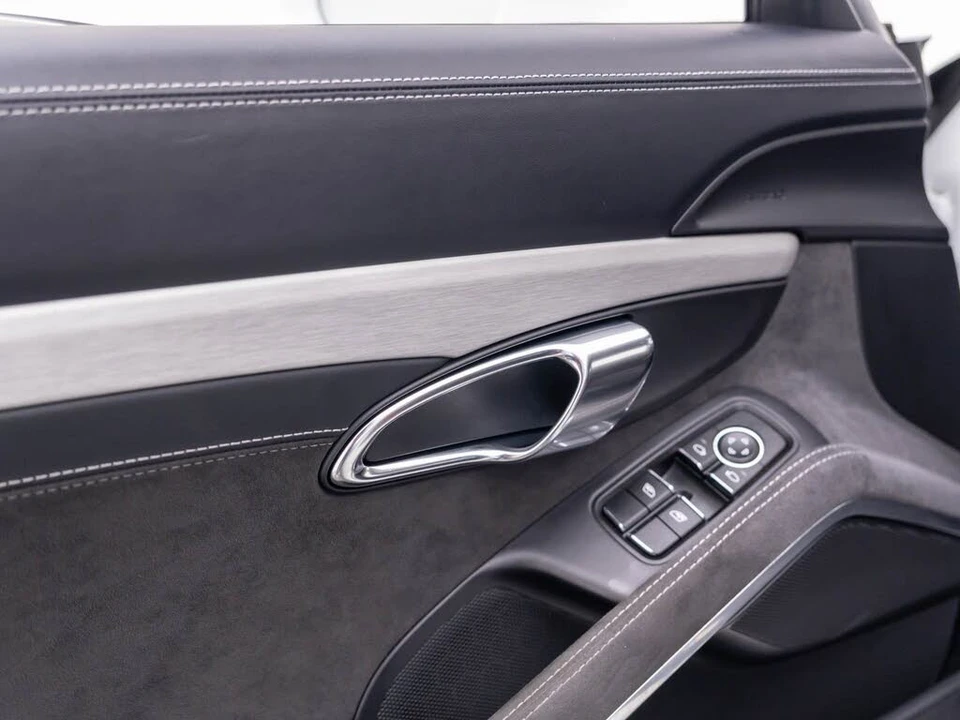 2015 Porsche 991 GT3 - Image 15 of 31