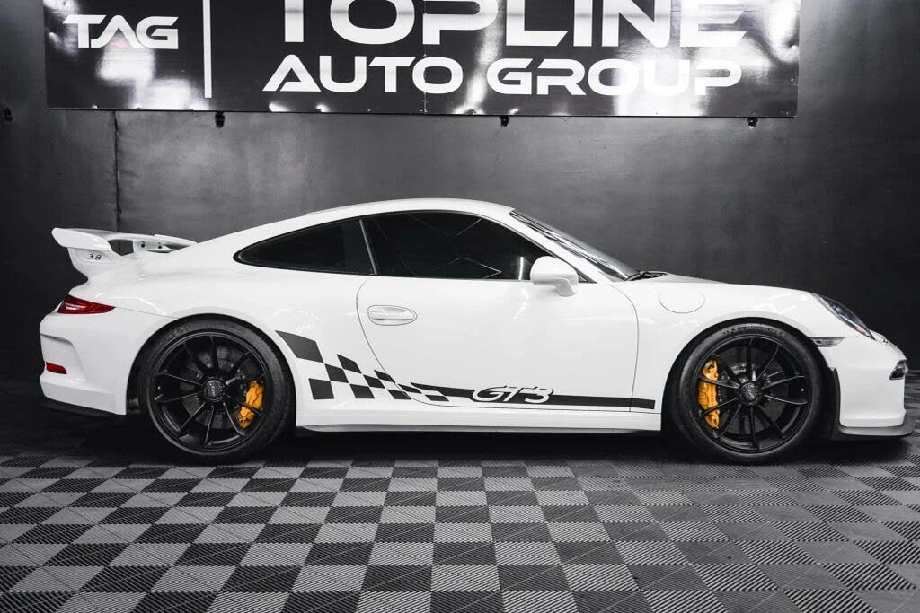 2015 Porsche 991 GT3 - Image 18 of 31