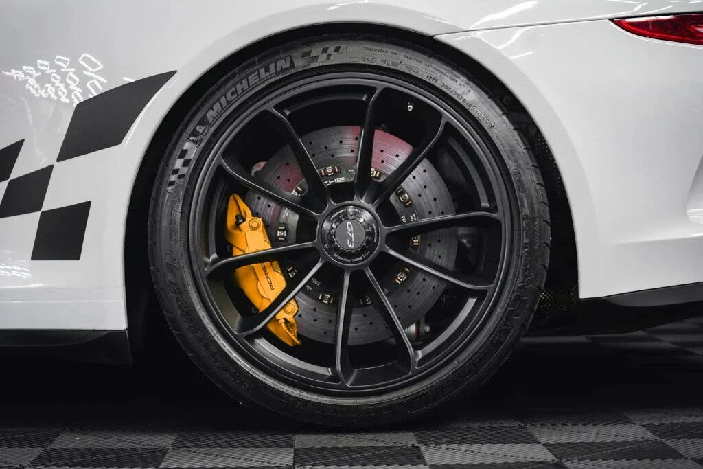 2015 Porsche 991 GT3 - Image 14 of 31