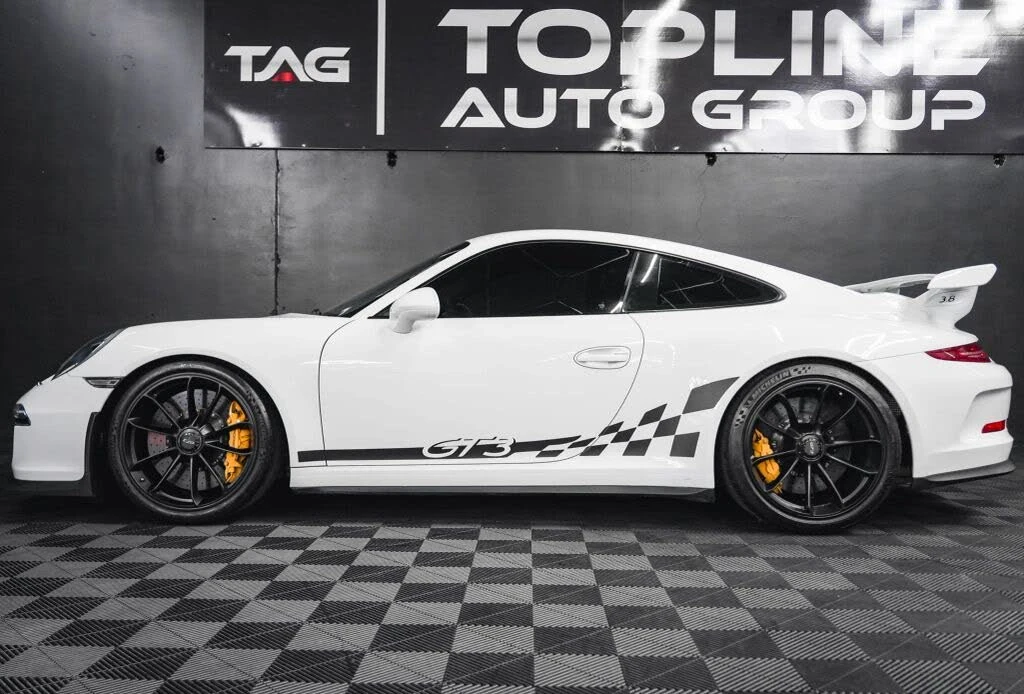 2015 Porsche 991 GT3 - Image 28 of 31