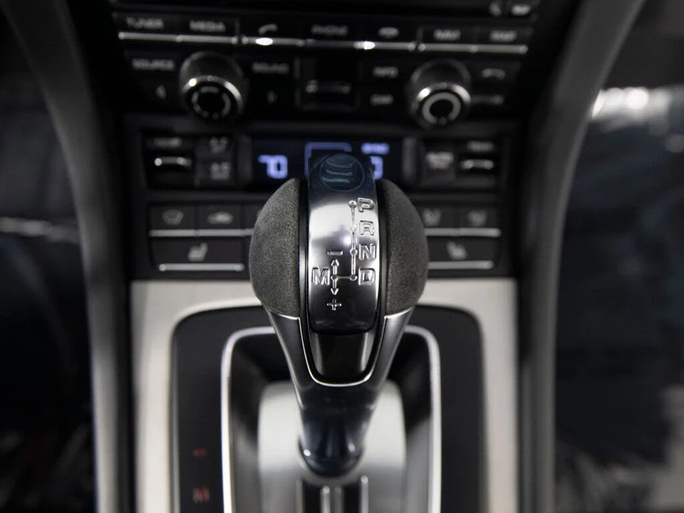 2015 Porsche 991 GT3 - Image 26 of 31