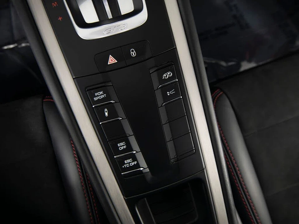 2015 Porsche 991 GT3 - Image 28 of 31