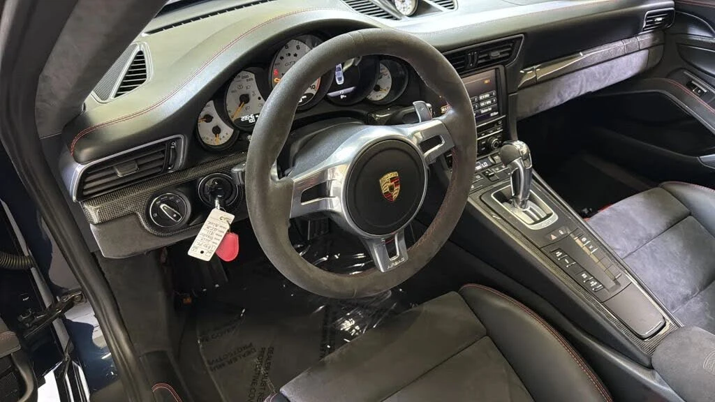 2015 Porsche 991 GT3 - Image 21 of 31