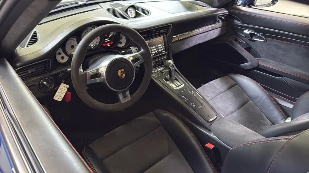 2015 Porsche 991 GT3 - Image 29 of 31