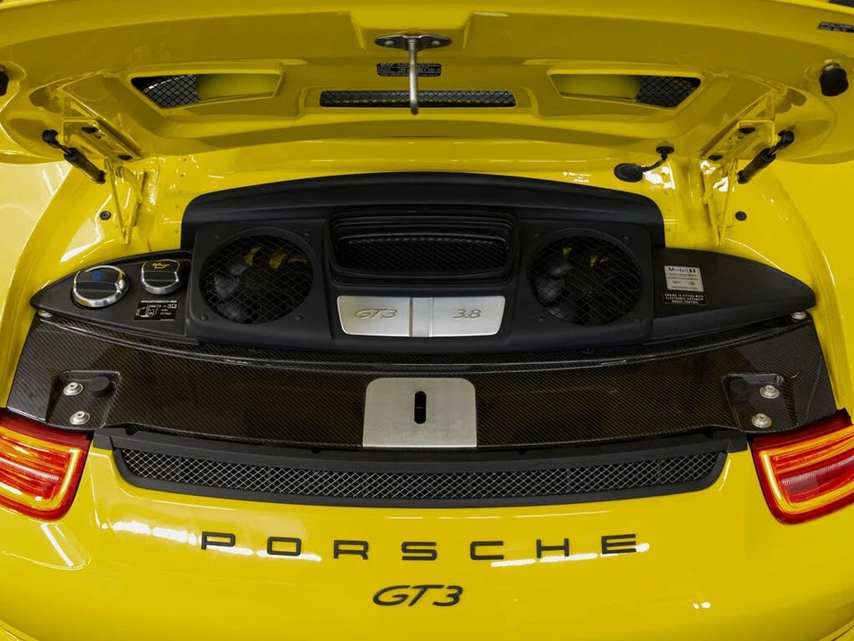 2015 Porsche 991 GT3 - Image 15 of 31