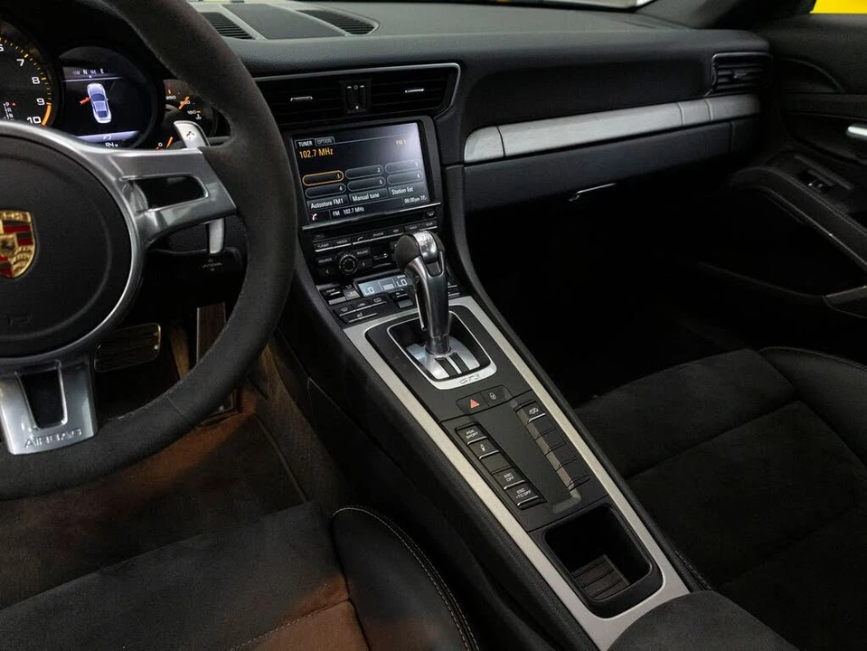 2015 Porsche 991 GT3 - Image 19 of 31