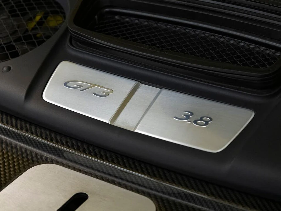 2015 Porsche 991 GT3 - Image 16 of 31