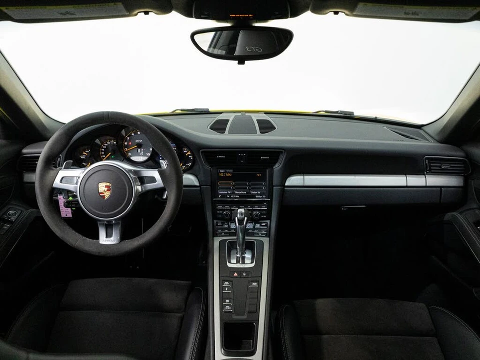 2015 Porsche 991 GT3 - Image 18 of 31