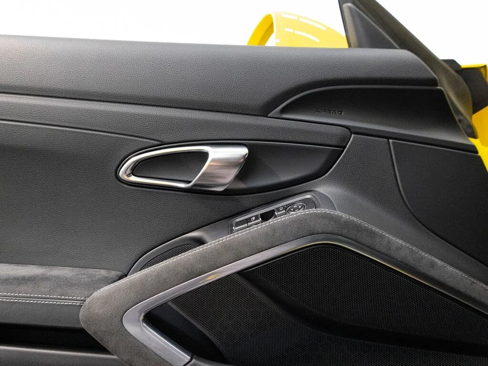 2015 Porsche 991 GT3 - Image 26 of 31