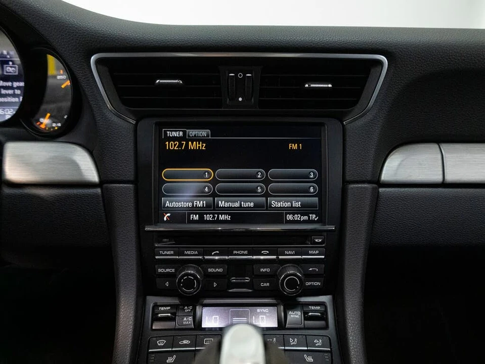 2015 Porsche 991 GT3 - Image 20 of 31