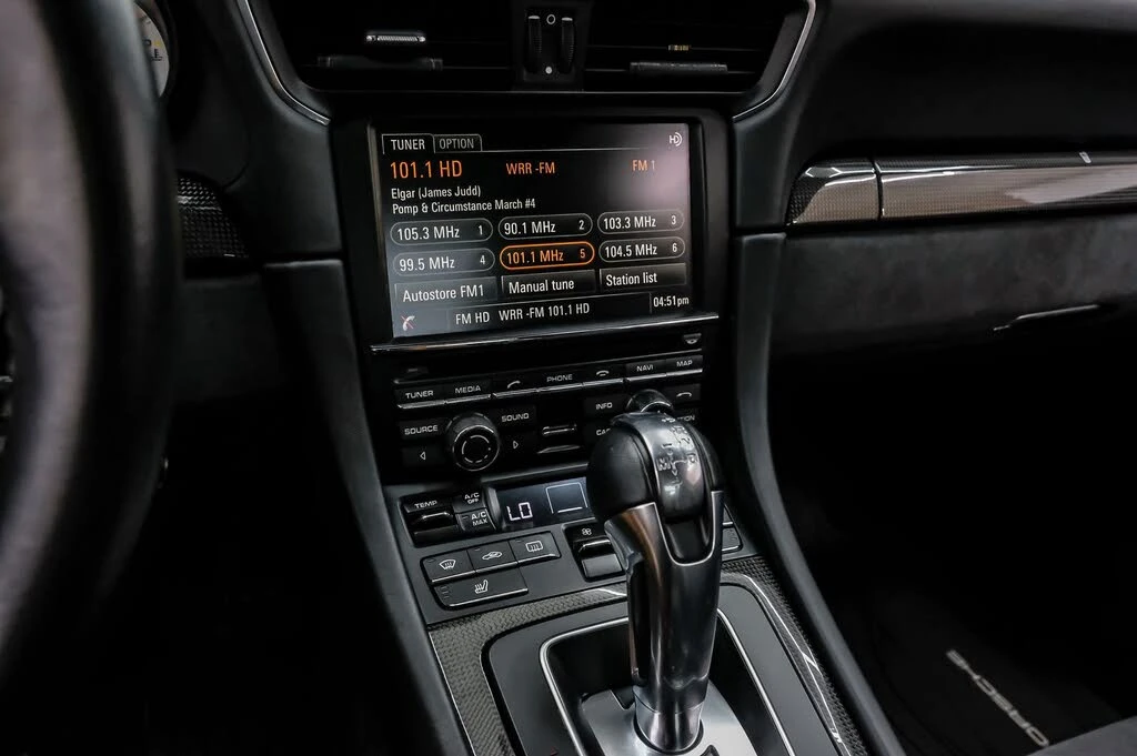 2015 Porsche 991 GT3 - Image 26 of 31