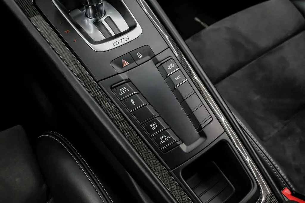 2015 Porsche 991 GT3 - Image 25 of 31