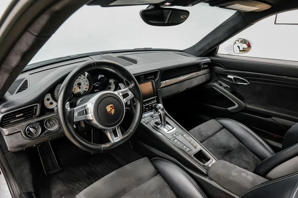 2015 Porsche 991 GT3 - Image 17 of 31
