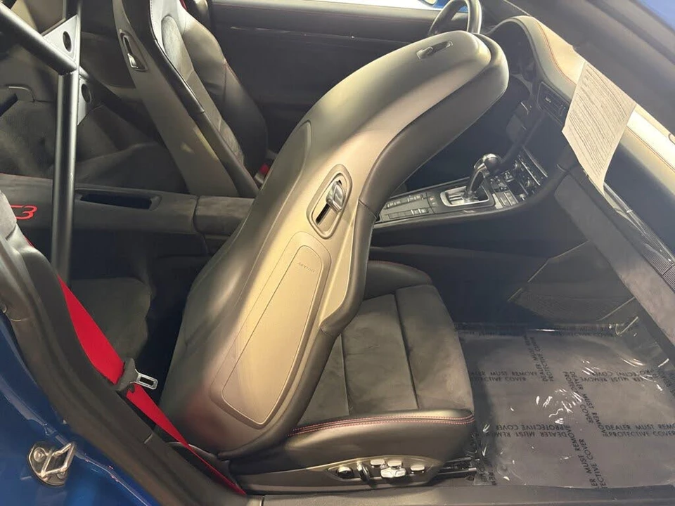 2015 Porsche 991 GT3 - Image 28 of 31