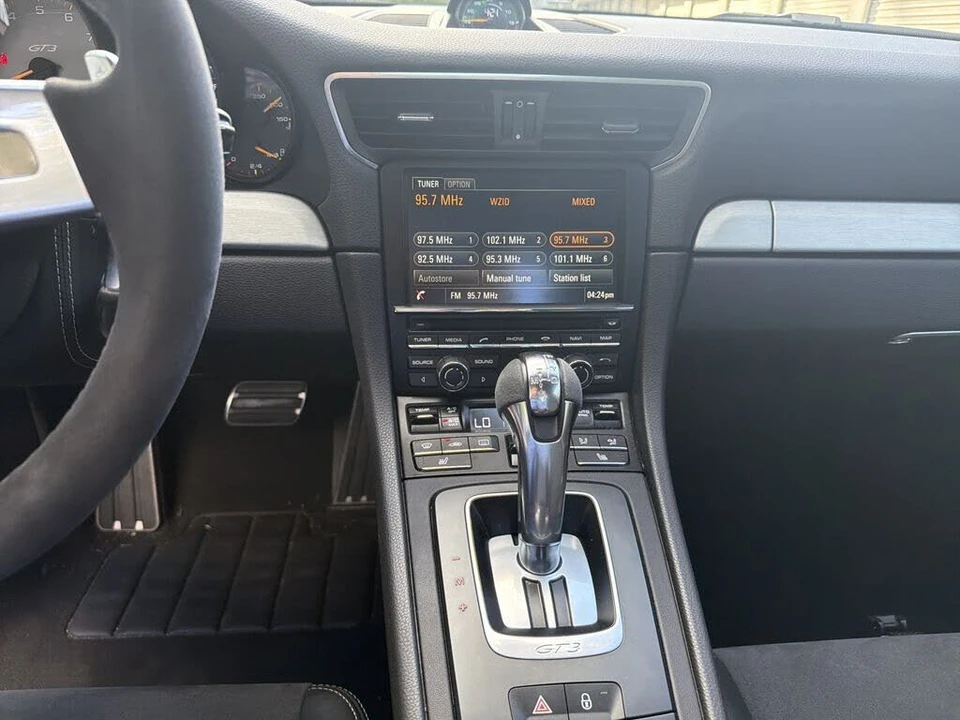 2015 Porsche 991 GT3 - Image 2 of 16