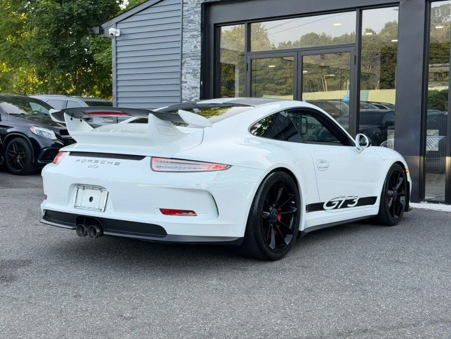 2015 Porsche 991 GT3 - Image 28 of 31