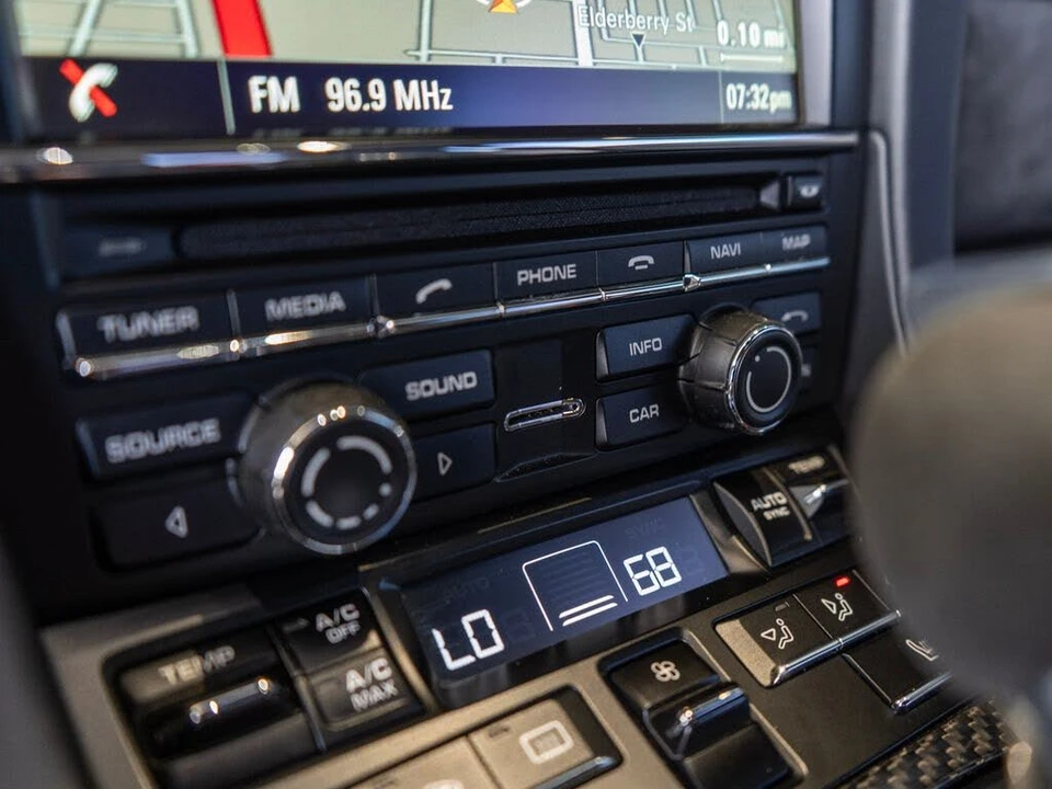 2015 Porsche 991 GT3 - Image 24 of 31
