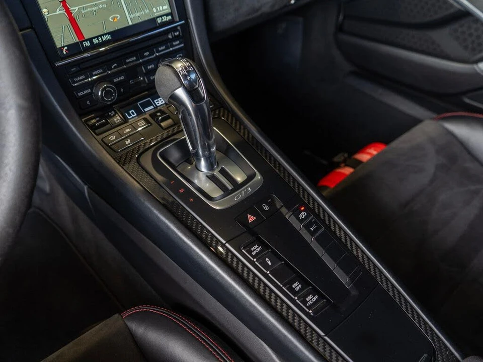 2015 Porsche 991 GT3 - Image 25 of 31