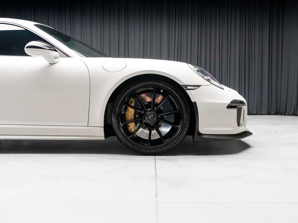 2015 Porsche 991 GT3 - Image 29 of 31