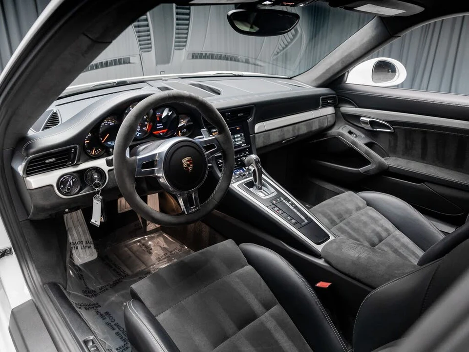 2015 Porsche 991 GT3 - Image 5 of 31