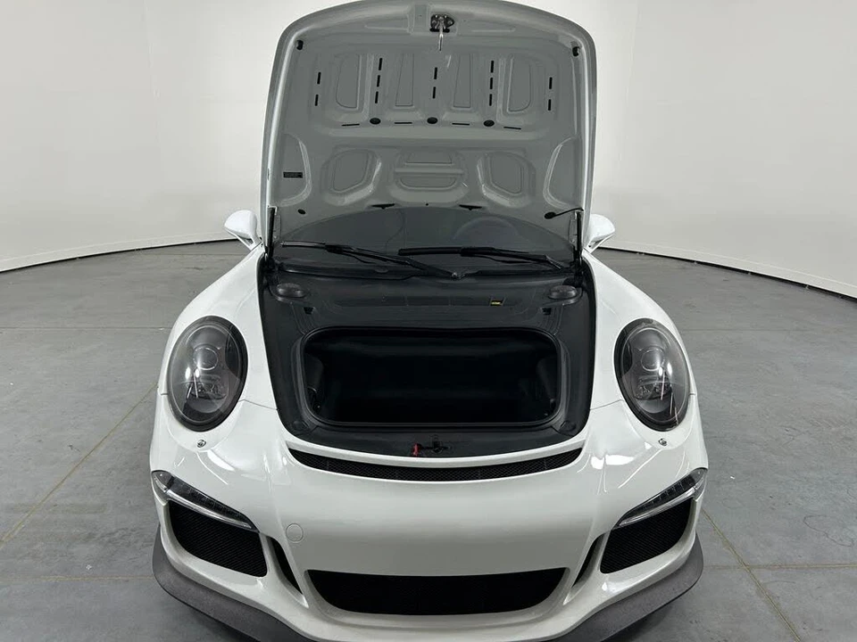2015 Porsche 991 GT3 - Image 29 of 31
