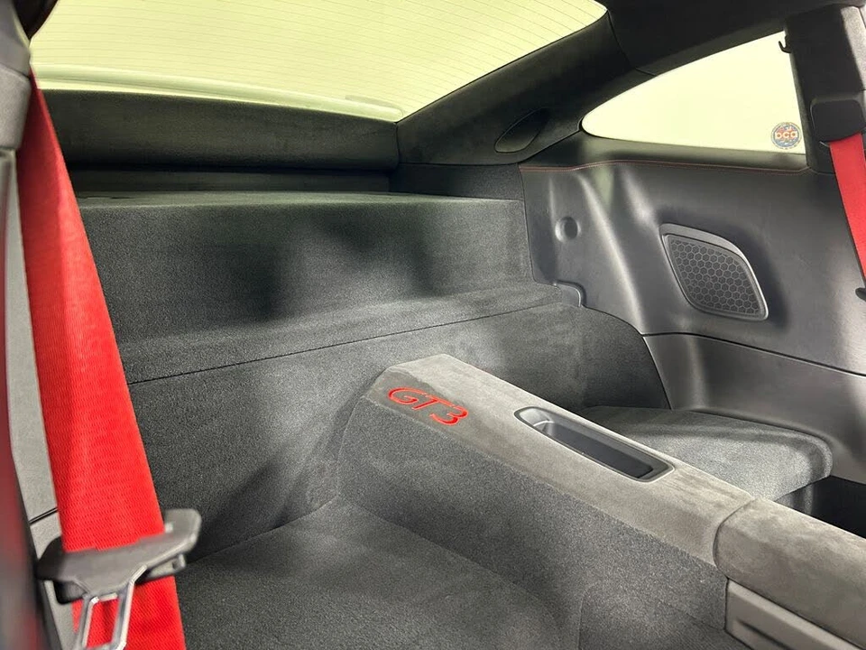 2015 Porsche 991 GT3 - Image 25 of 31