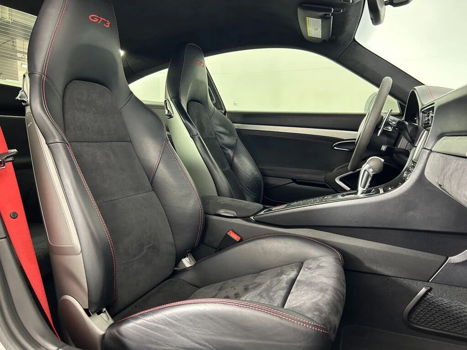 2015 Porsche 991 GT3 - Image 23 of 31