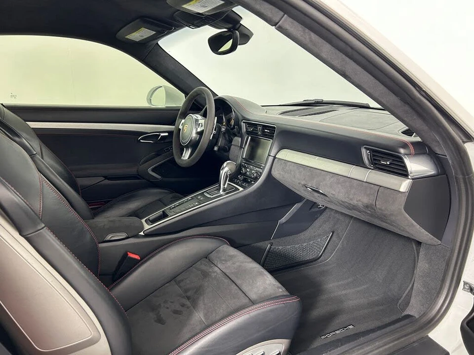 2015 Porsche 991 GT3 - Image 22 of 31