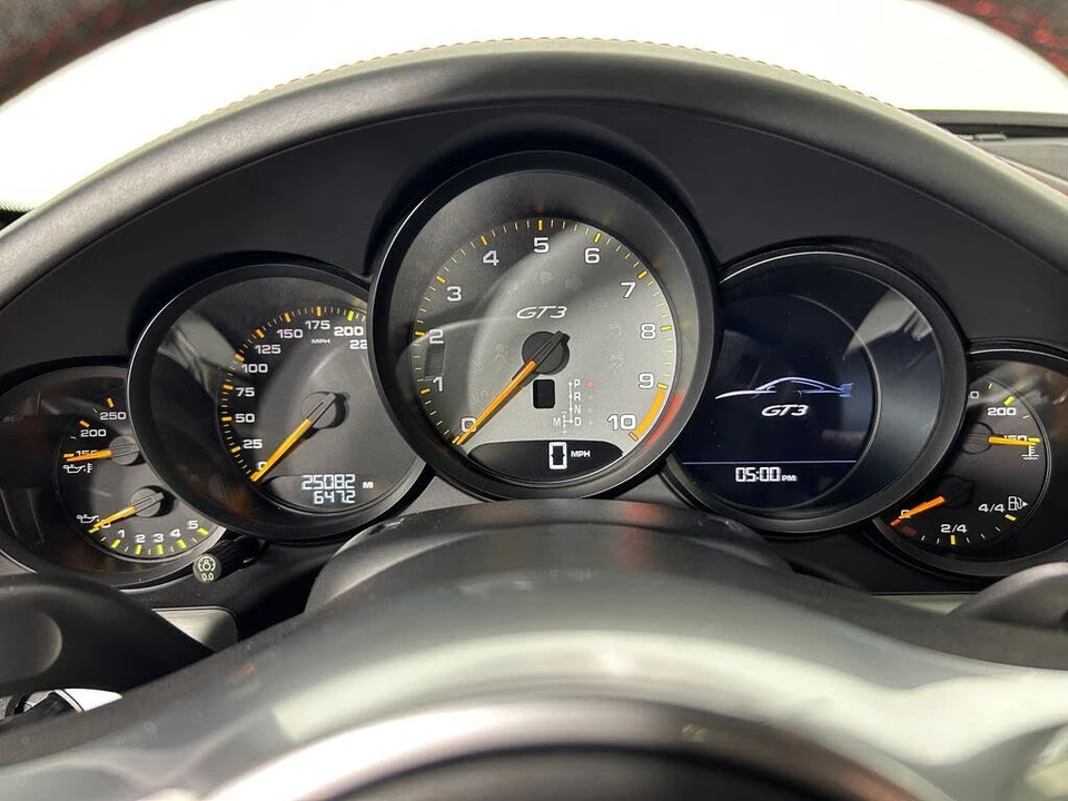 2015 Porsche 991 GT3 - Image 21 of 31