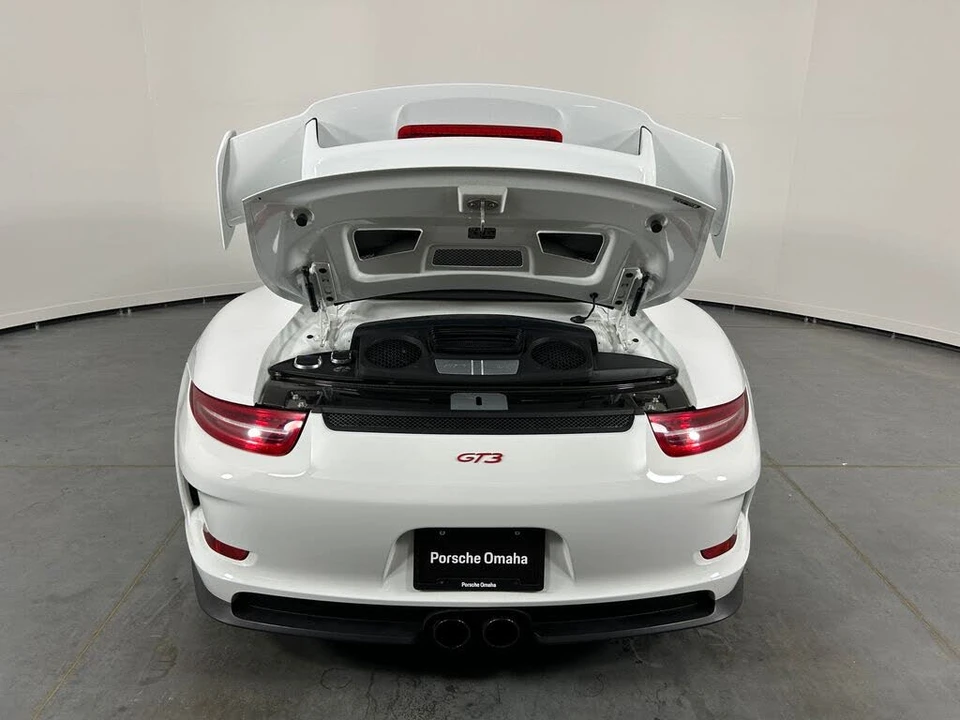 2015 Porsche 991 GT3 - Image 30 of 31