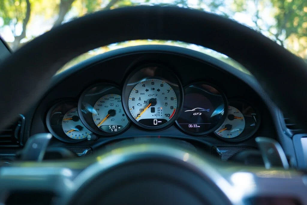 2015 Porsche 991 GT3 - Image 27 of 31