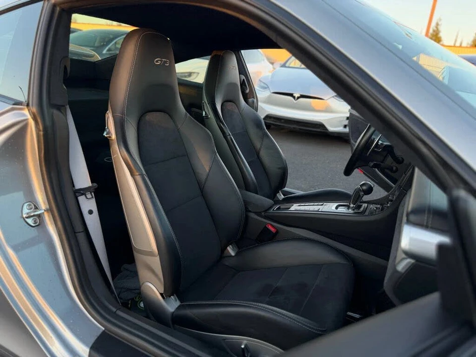 2015 Porsche 991 GT3 - Image 18 of 31
