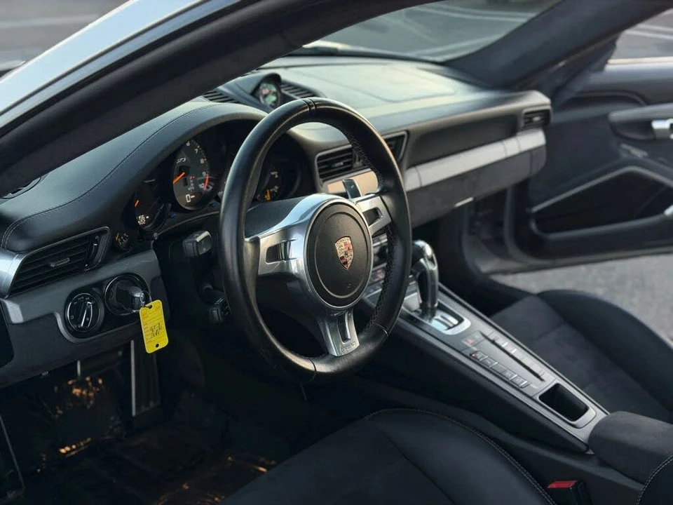 2015 Porsche 991 GT3 - Image 24 of 31