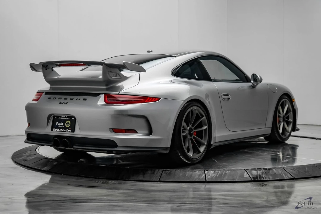 2015 Porsche 991 GT3 - Image 18 of 31