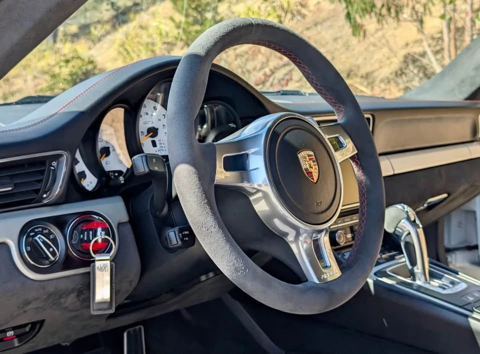2015 Porsche 991 GT3 - Image 14 of 15