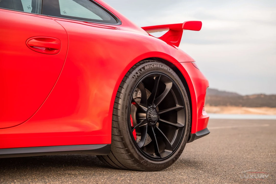 2015 Porsche 991 GT3 - Image 15 of 31
