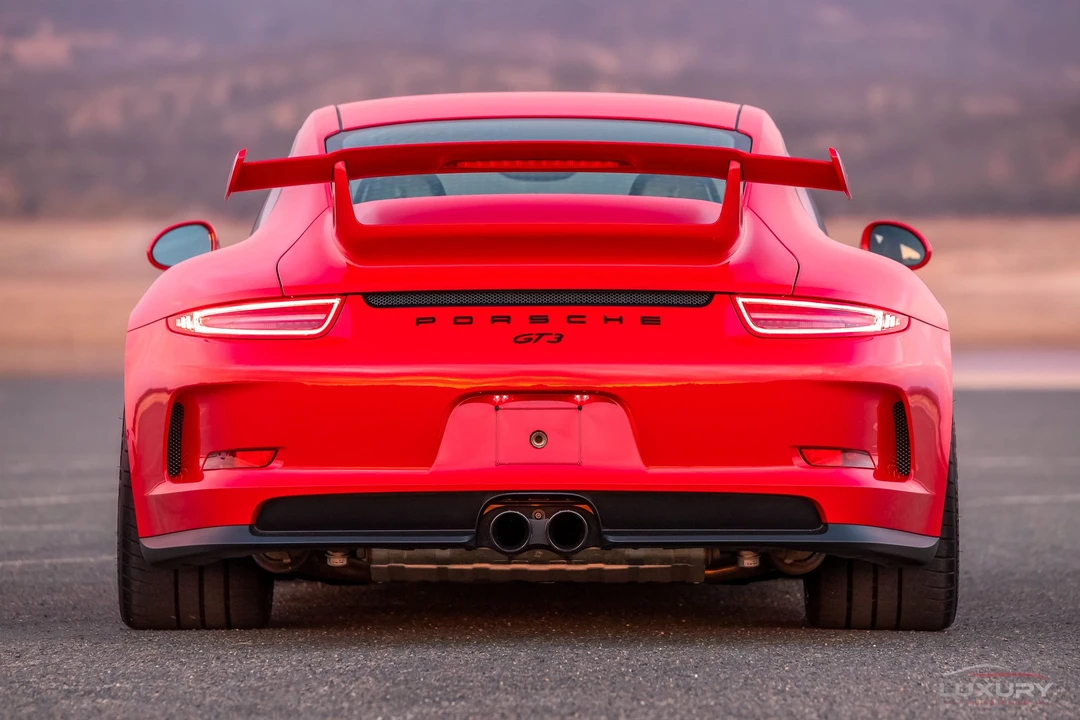 2015 Porsche 991 GT3 - Image 17 of 31