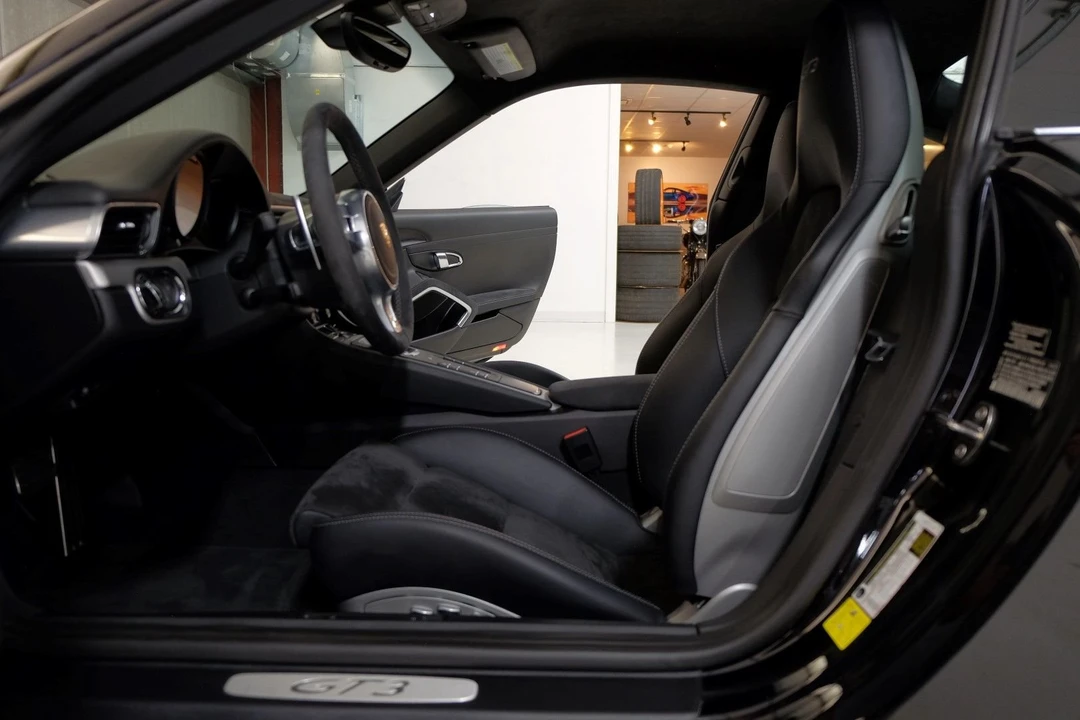 2015 Porsche 991 GT3 - Image 9 of 10