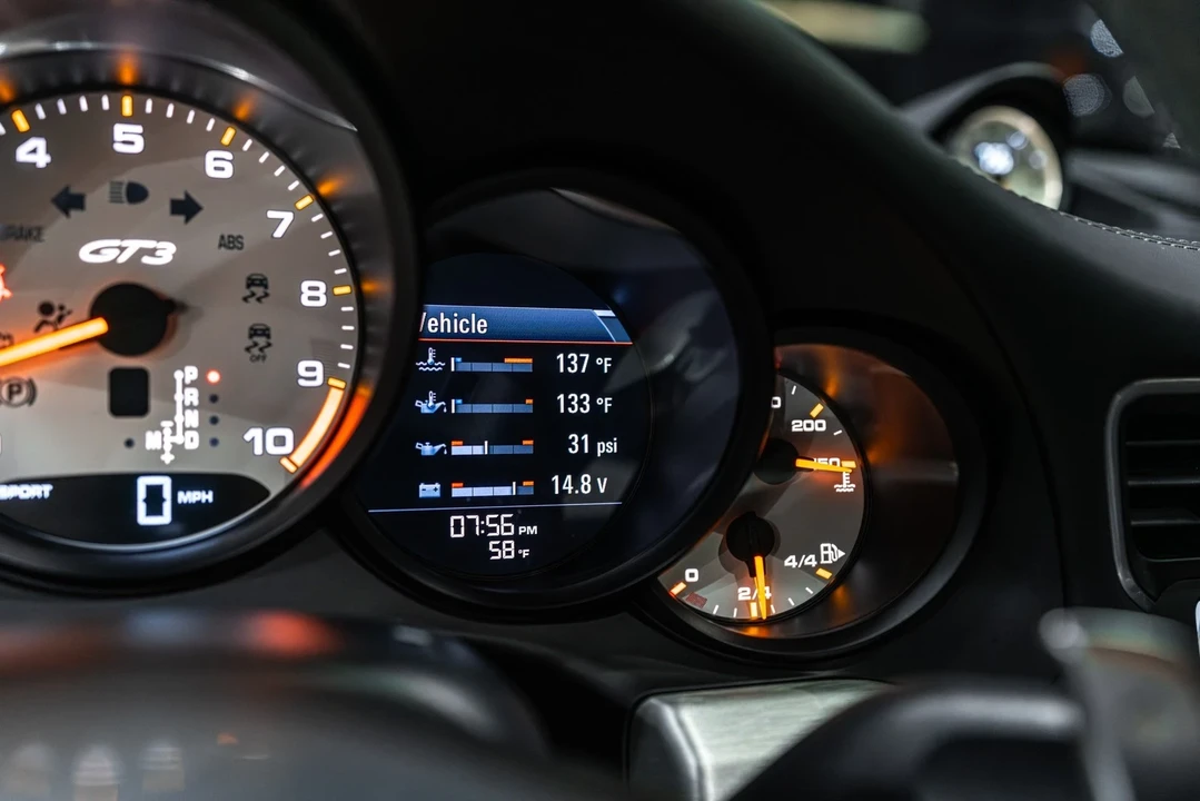 2015 Porsche 991 GT3 - Image 14 of 21
