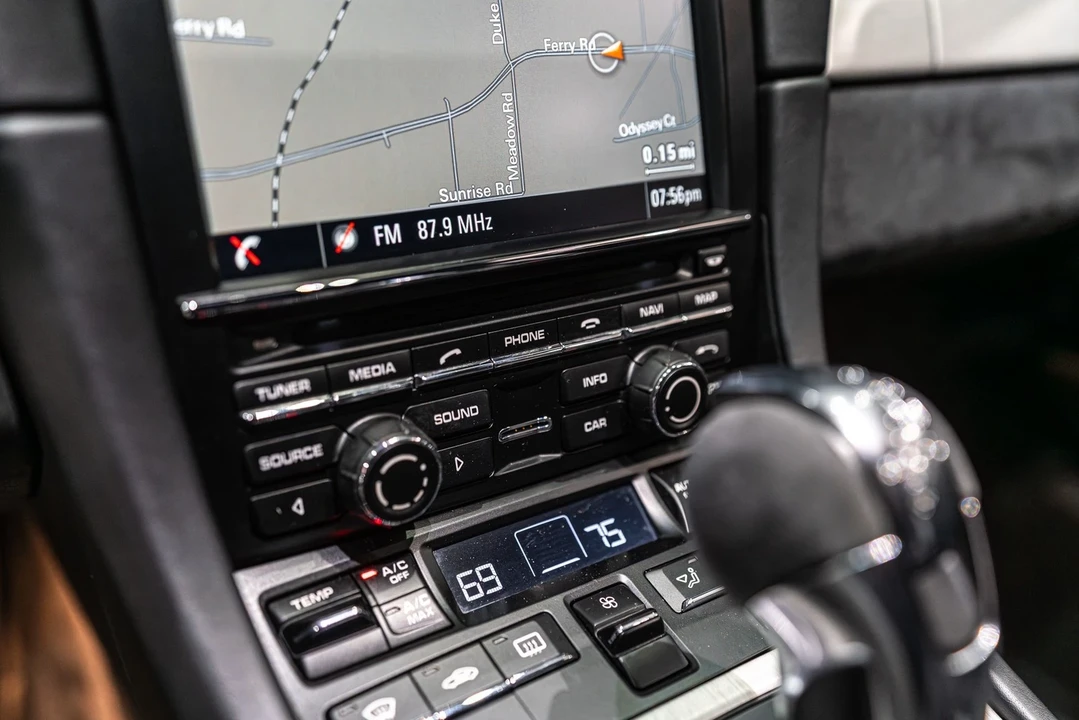 2015 Porsche 991 GT3 - Image 19 of 21