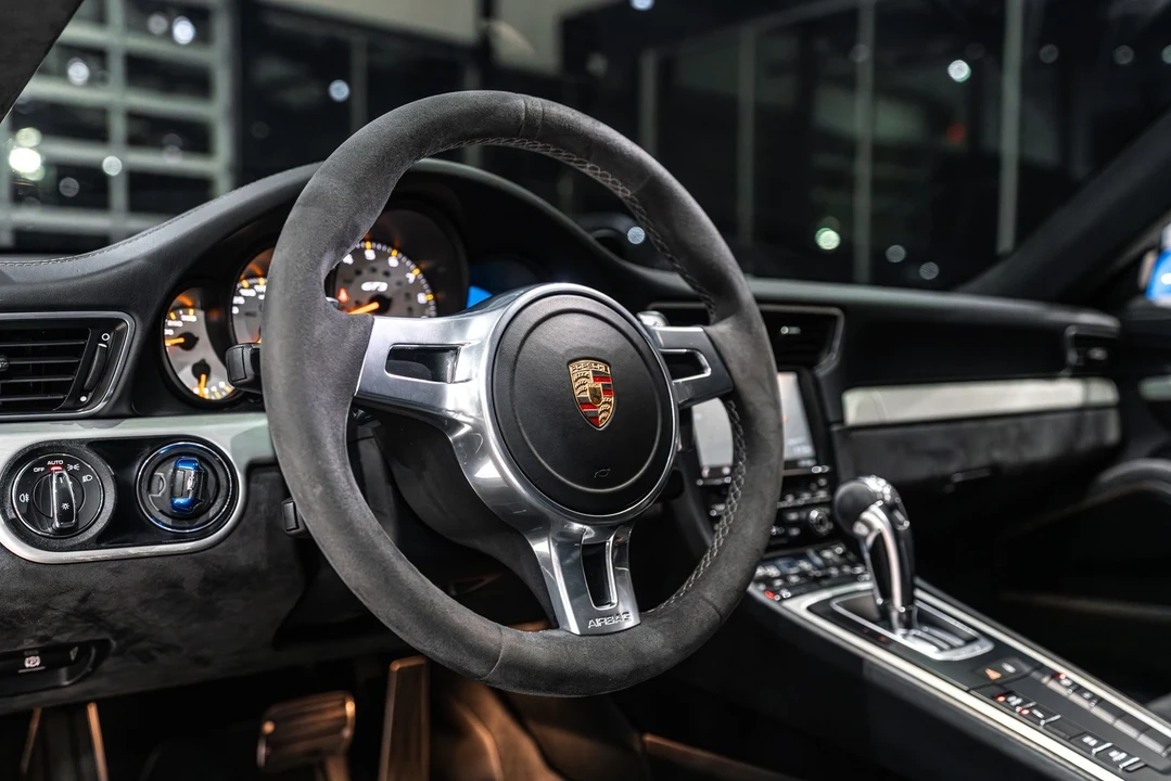 2015 Porsche 991 GT3 - Image 9 of 21