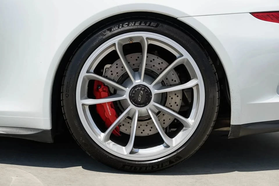 2015 Porsche 991 GT3 - Image 19 of 20