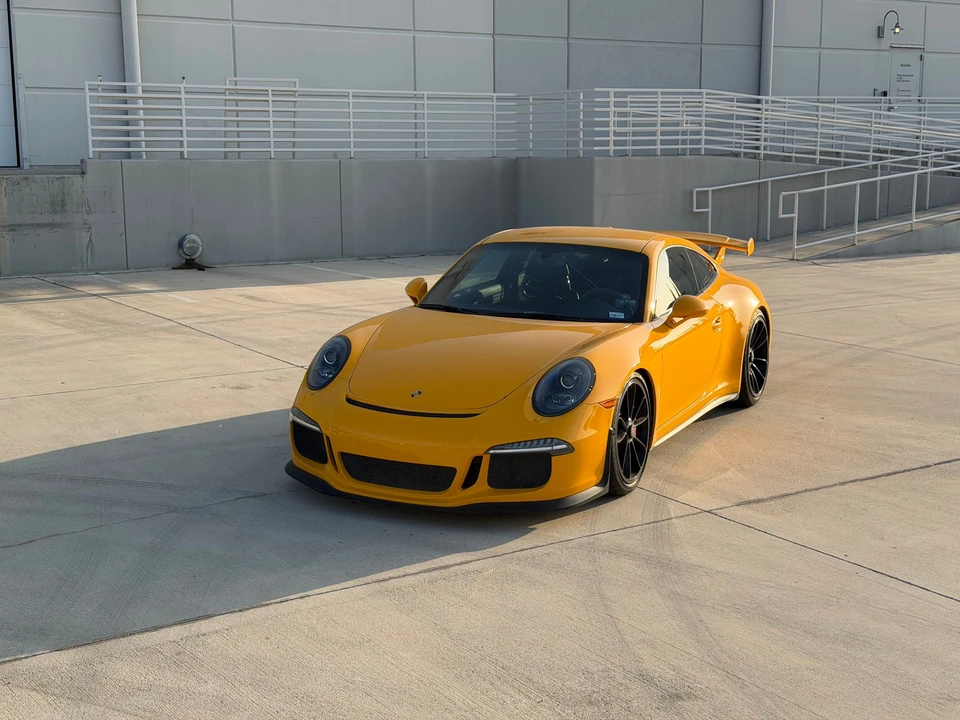2015 Porsche 991 GT3 - Image 17 of 31